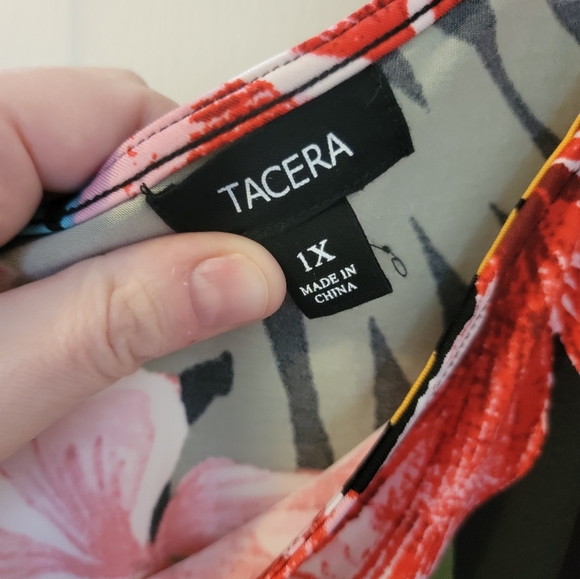 EUC Women's one shoulder Tacera 1X Floral dress - Picture 2 of 6